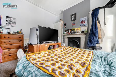 4 bedroom terraced house to rent - Photo 3