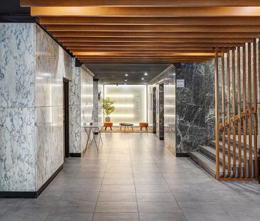 2150 Boulevard de Maisonneuve Ouest, Montréal, QC - Photo 2