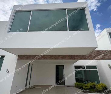 Casa en renta en Tlaxcalancingo con 3 recámaras y amplio jardín - Photo 5