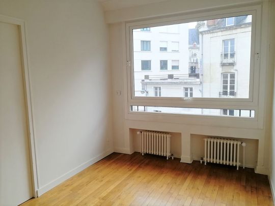 A Louer - Nantes Hyper Centre - Bel Appartement 3 Pièces De 83.63 M² - Photo 1