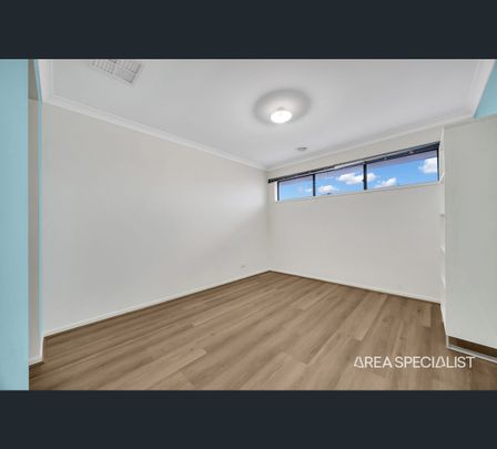 14 Trenchard Road, Williams Landing, Vic 3027 - Photo 1