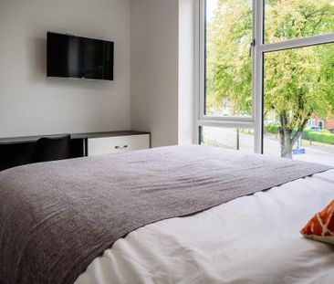 1 bedroom in a house share to rent - Photo 4
