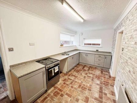 Tyne Crescent, Spennymoor, DL16 - Photo 2