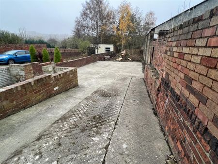Wakefield Road, S71, Barnsley - Photo 3
