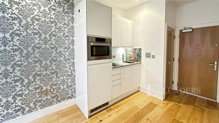 1 bedroom flat to rent - Photo 5