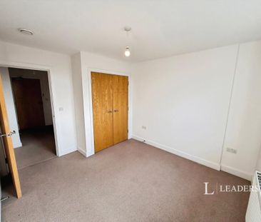 2 bedroom apartment to rent Cantelupe Road, East Grinstead, West Su... - Photo 4