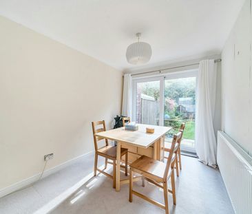 Terraced House to rent on - Photo 1