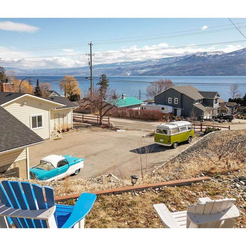 Lower suite – Picturesque Peachland! - Photo 1