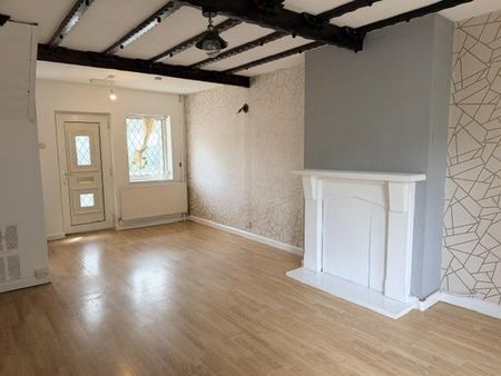 3 bedroom semi-detached house to rent - Photo 2