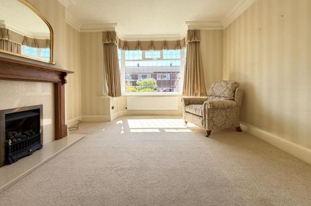 3 bedroom semi-detached house to rent - Photo 4