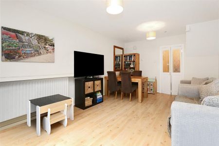 2 bedroom terraced house to rent - Photo 3