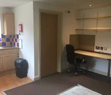 Large Studios (Halls D) - Photo 2