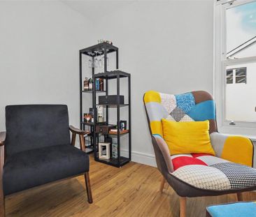 2 bedroom flat to rent - Photo 6