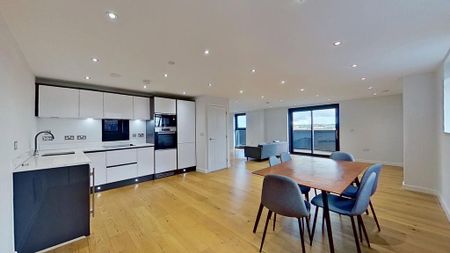 3 bedroom flat to rent - Photo 2