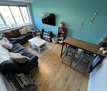 5 bedroom semi-detached house to rent - Photo 2