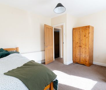 5 Bed Terraced House, Berkeley Road, SO15 - Photo 4