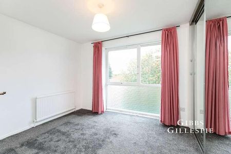 Cranston Close, Ickenham, Middlesex, UB10 - Photo 3