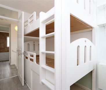 3 bedroom semi-detached house to rent - Photo 2