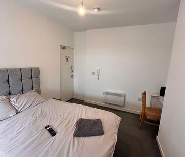 5 Bed Terraced House, King St, CH44 - Photo 3