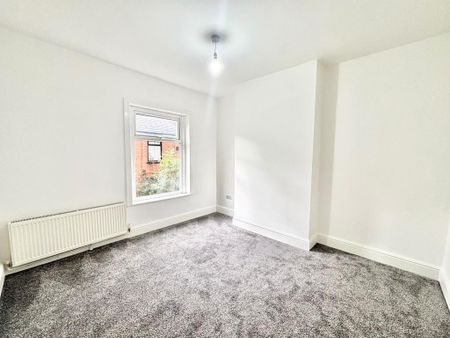 2 bedroom semi-detached house to rent - Photo 2