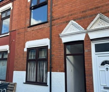 3 Bed Terraced House, Asfordby St, LE5 - Photo 4