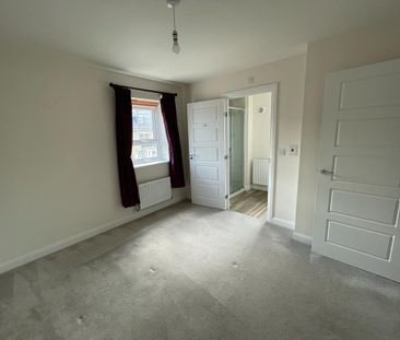 3 bedroom semi-detached house to rent - Photo 3