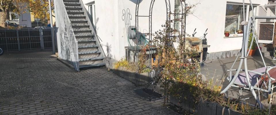 3 Z, Flur Küche Bad Terrasse Garten 1250 Euro Kaltmiete+NK300Euro - Foto 1