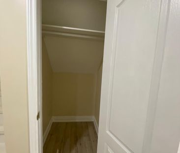 For Lease - 1664 Norris Circle Unit# Lower, Milton, Ontario - Photo 1