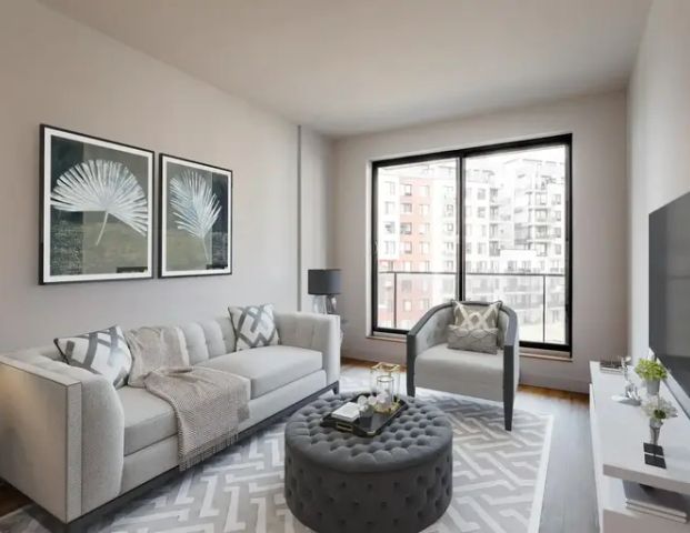 Vue Phase 6 | 5025 Rue Jean-Talon Ouest, Montreal - Photo 1