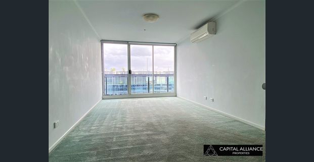 On 20th High Floor- Sensational One Bedroom Apartment with carpark - Photo 1