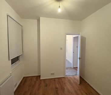 2 Bed Semi-Detached House, Daubeney Road, N17 - Photo 6