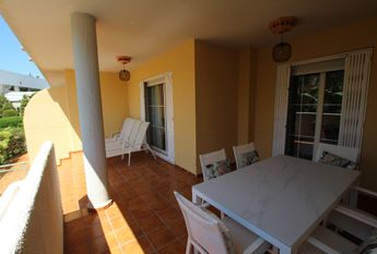 2 bed apartment for long term rent in Cabopino, Marbella