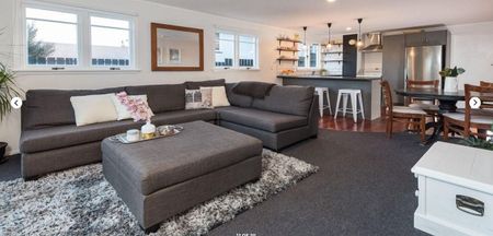 Charming 3BR Unit in Judea - Photo 3