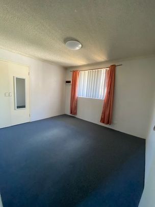 SPACIOUS 2 BEDROOM UNIT - Photo 1