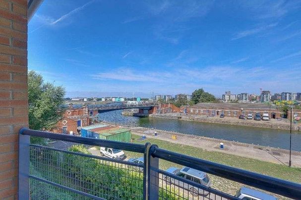 Fishguard Way, North Woolwich, London, E16 - Photo 1