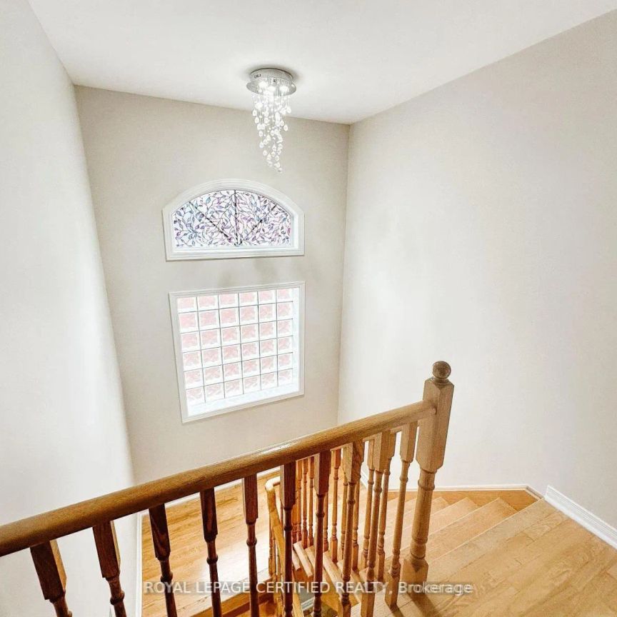 30 LUCERNE DRIVE - Photo 1