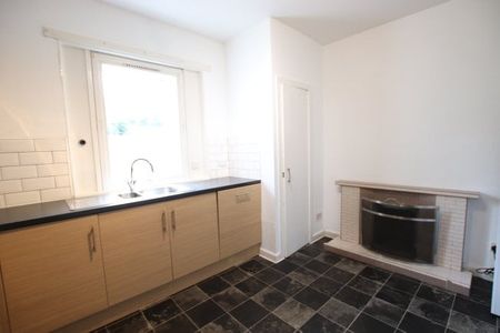 Wayside, 6 Church Road, Liff, DD2 5NN - Photo 2