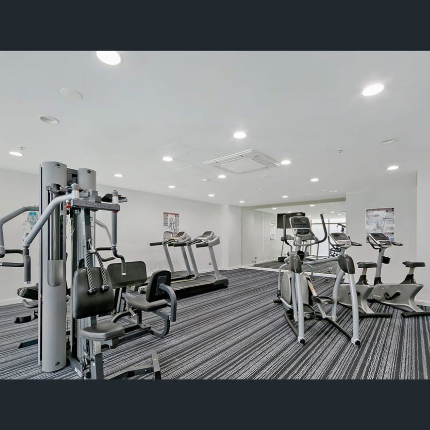 Modern Apartment in Prime Macquarie Park Location - Photo 1