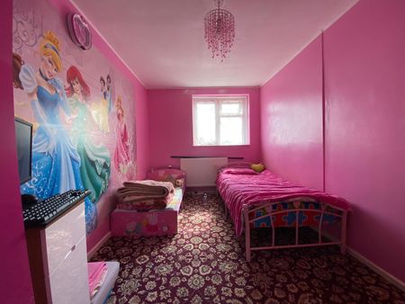 Swan Road, Southall - Photo 3