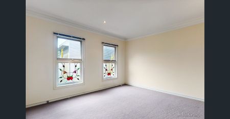 Spacious 2-Bedroom Townhouse in Prime North Melbourne Location - Photo 4