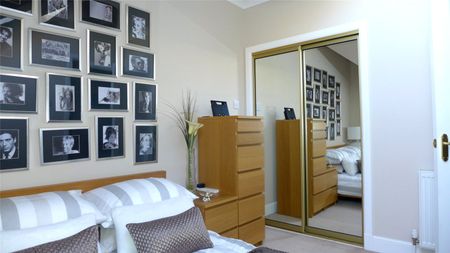 FLAT 11, 44 Cramond Road North - Photo 4