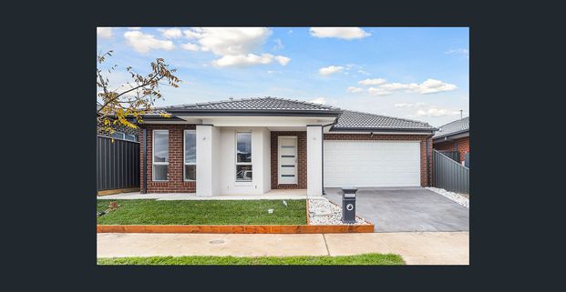 Modern 3-Bedroom Home with Quick Freeway Access!! - Photo 1