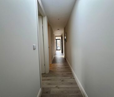 2 Bed Penthouse, Norwood Road, SE27 - Photo 6