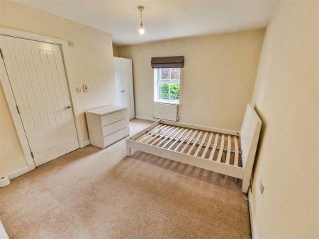 4 Bed Semi-Detached House, Egerton Road, M14 - Photo 3