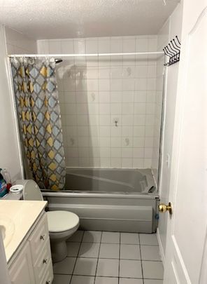 For Lease - 2044 Arrowsmith Drive Unit# 101, Beacon Hill North - South and Area, Ontario - Photo 1