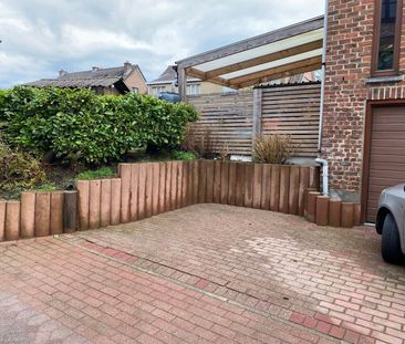 Gezellige rijwoning met terras, ideaal gelegen in een rustige eenri... - Foto 2