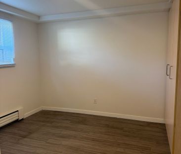 For Lease - 1 Ranstone Gardens Unit# 2, Toronto, Ontario - Photo 4