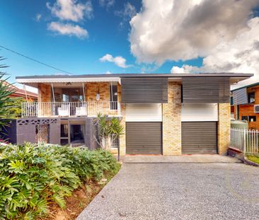 Spacious & Elevated Two-Storey Home with Stunning City & Mountain V... - Photo 3