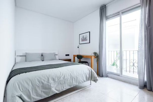 Carrer de Baix, Valencia, Valencian Community 46003 - Photo 1