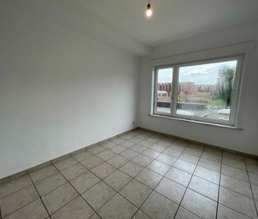 NINOVE - Gerenoveerd appartement vlakbij het centrum. - Photo 6